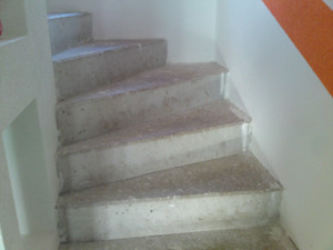 Treppe mit Laminat belegen