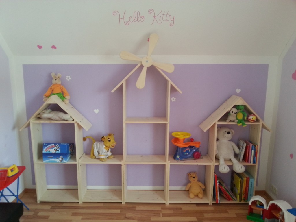 Regalwand für Kinderzimmer selber bauen