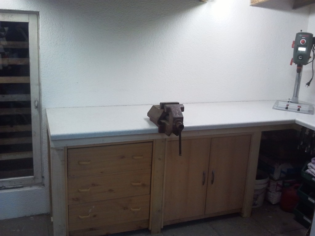 Werkbank bauen – Mit einer Arbeitsplatte zur stabilen Werkbank