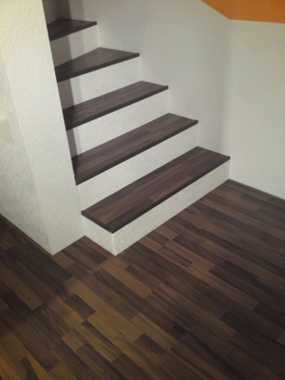 Treppe mit Laminat