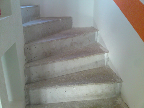 Treppe mit Laminat verkleiden