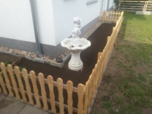 einfacher Gartenzaun