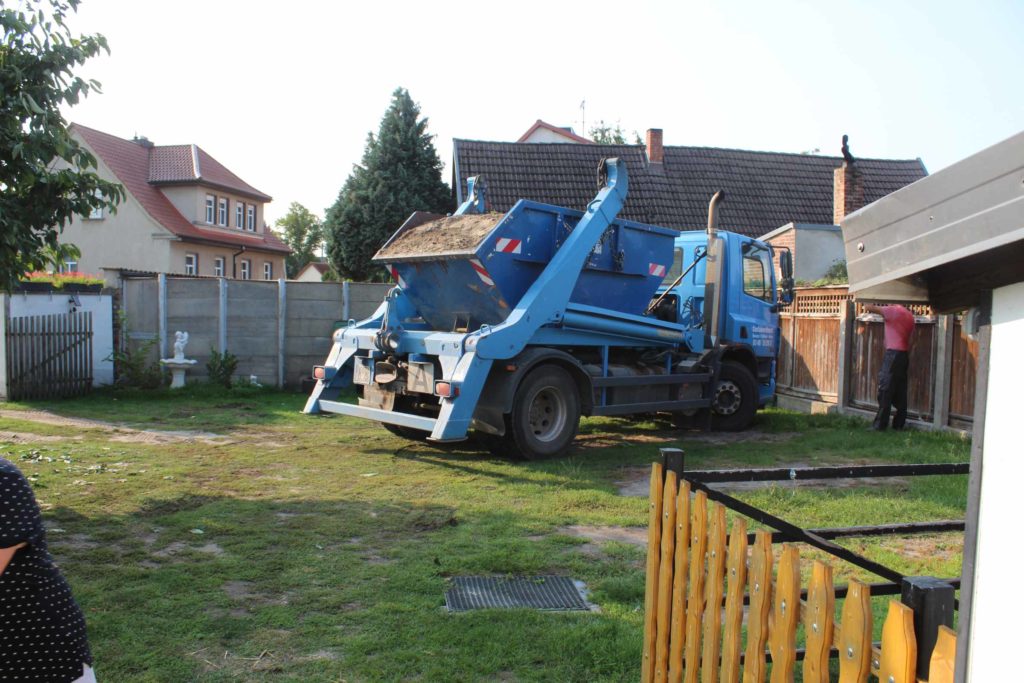 Container für Poolbau